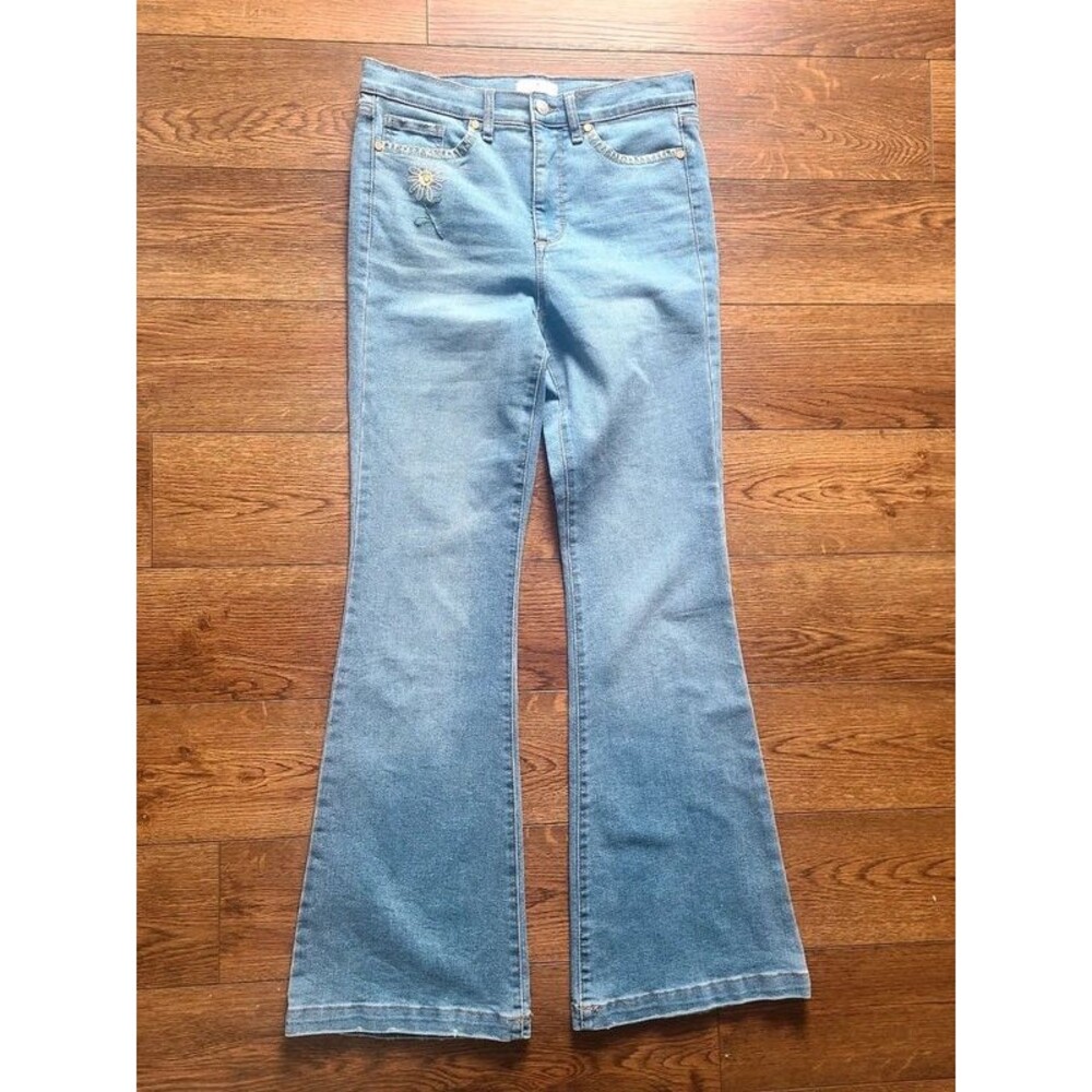Sofia by Sofia Vergara Melisa Flare Jeans Floral Embroidery Size 8